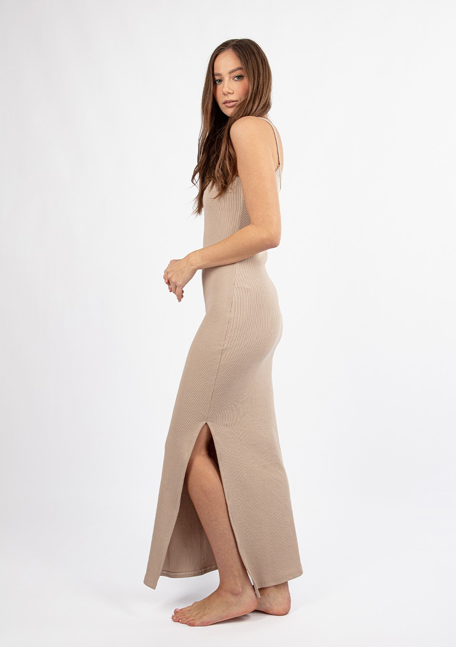 Dopasowana sukienka DK-K-P7 - cappuccino bawełna prążki - Dkaren