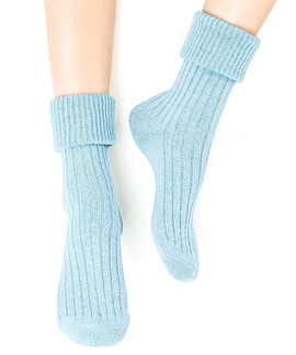 Ciepłe, nieuciskające skarpetki damskie Steven - 067 / błękit