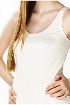 Klasyczna, gładka koszulka Mewa 4138 Karla z jedwabiu VISTEX