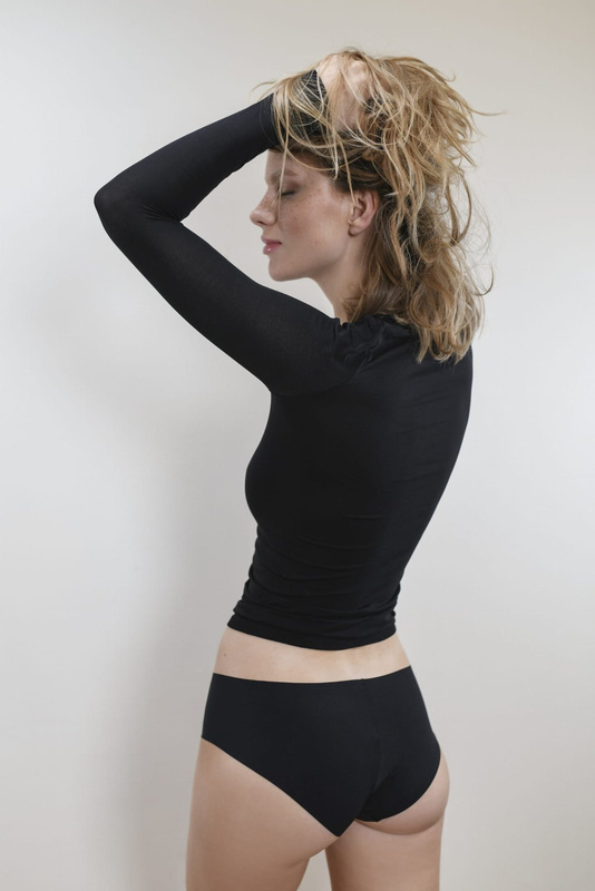 Bezszwowe czarne figi Julimex Simple Classic ultracienkie