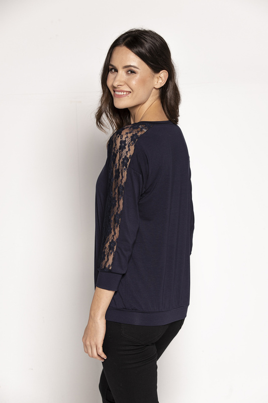 Granatowa bluzka damska  z ażurowym ozdobnym rękawem Babell CELINE 