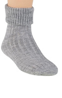 Ciepłe, nieuciskające skarpetki damskie Steven - 067 / szare